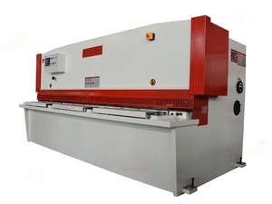 Гидравлическая гильотина FABTEC QC12Y 8x3200 с ЧПУ Е21S