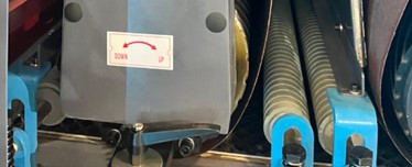 1000 WBS 2U  Подпружиненные ролики Подпружиненные обрезиненные ролики для равномерного позиционирования панели на столе 