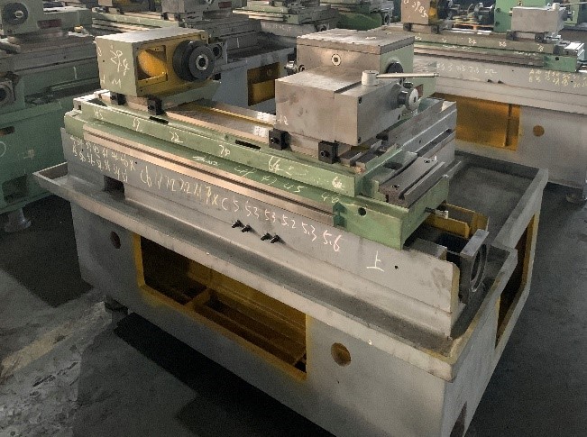 UNIVEQ UGO-2040B CNC  Чугунная массивная литая станина  Чугунная массивная литая станина обеспечивает необходимую жесткость, виброустойчивость и надежность станка во время работы, что гарантирует постоянство показателей точности на протяжении всег...