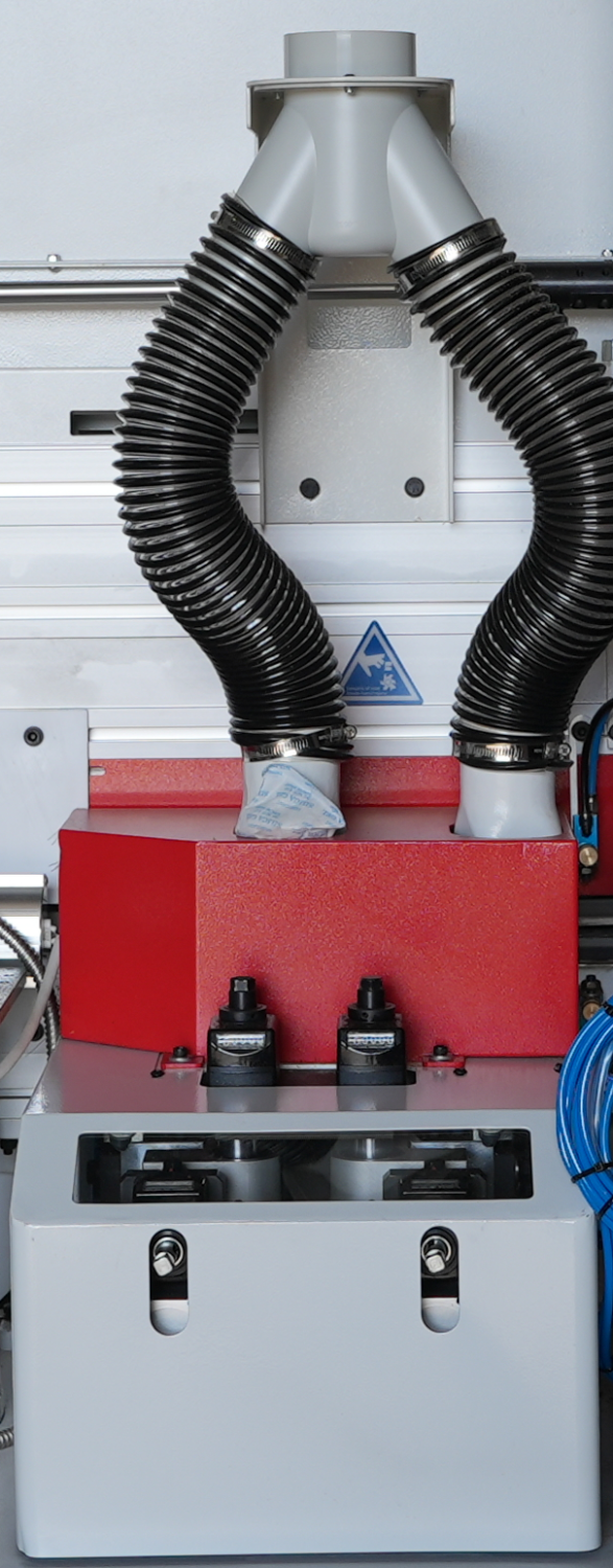 ALTESA SUPERSET NC 5650RF SERVO  Предварительное фрезерование Узел предварительной фрезеровки оснащается алмазным инструментом 1003048(H)mm компании LEUCO (Германия)  Также до и после фрезе установлены щетки для очистки детали, и обдувом заготовки...