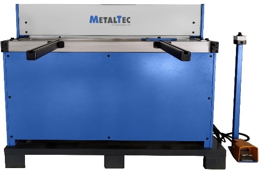 MetalTec GS 1520-4H met 
  ЖЕСТКАЯ И МАССИВНАЯ СТАНИНА   
Конструкция станка представляет собой надежное и жесткое основание (станина), на котором надежно установлены рабочие узлы 