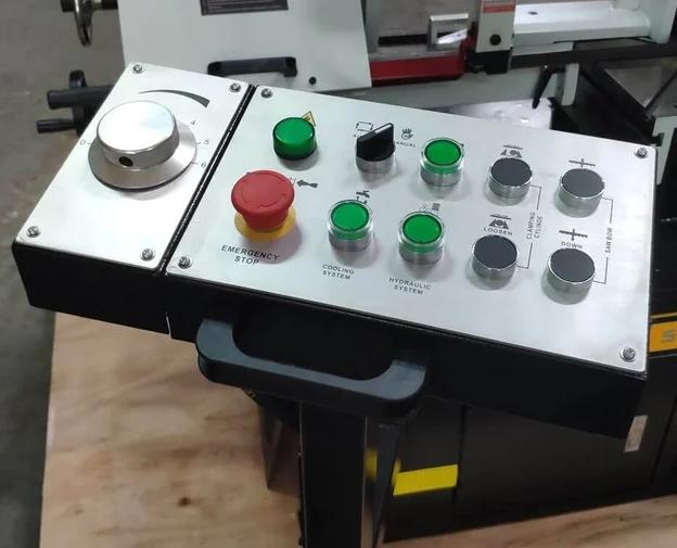 Stalex BS-1018 
  Простота управления  
 Пульт управления нового образца упрощает работу с оборудованием  
